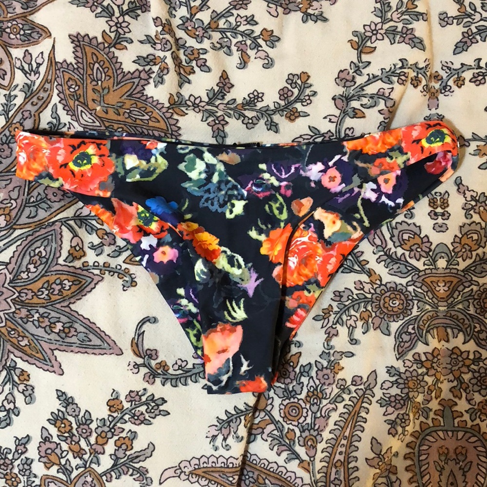 Cupshe bathing suit bottoms